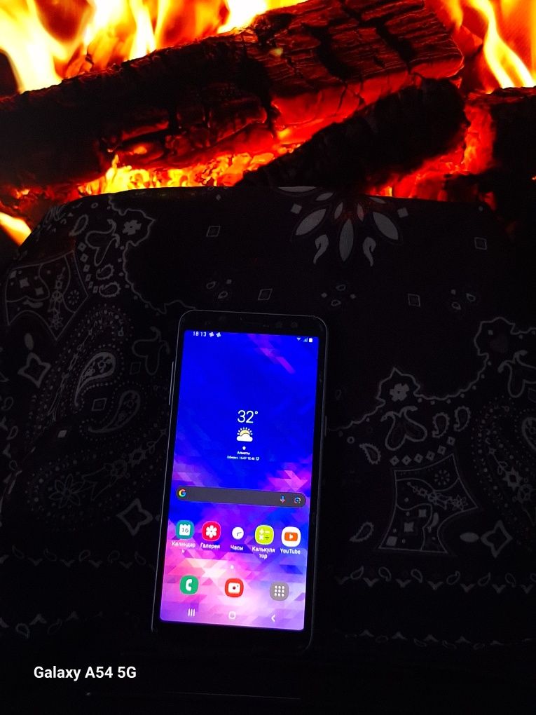 Продам Samsung A8 в идеале