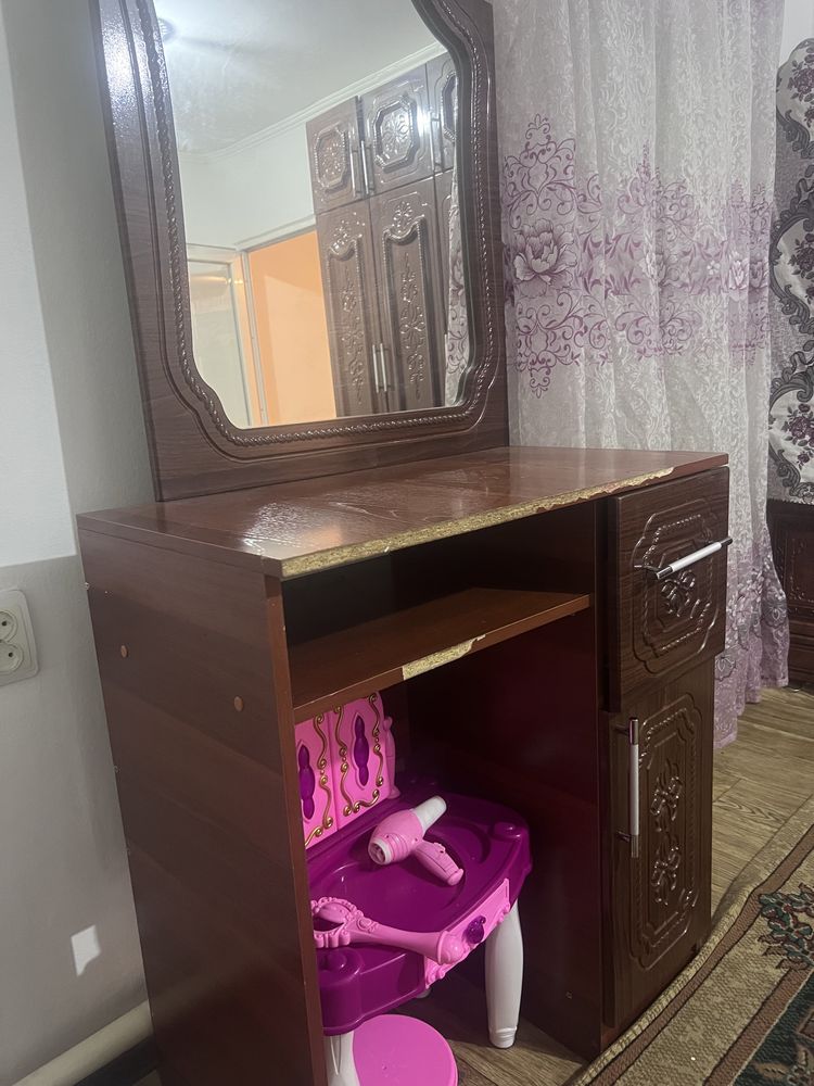 Спальный гарнитур төсек айна шкаф