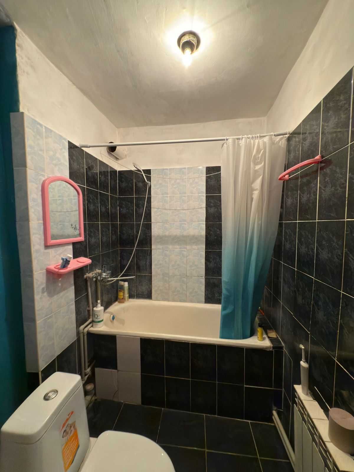 продается 2 ком квартира район Жазира