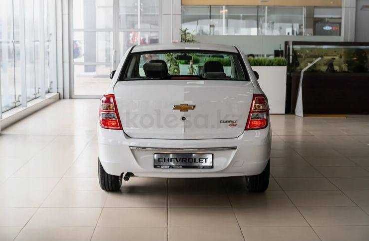 Аренда автомобиля Chevrolet Cobalt Elegant AP. Авто под такси!