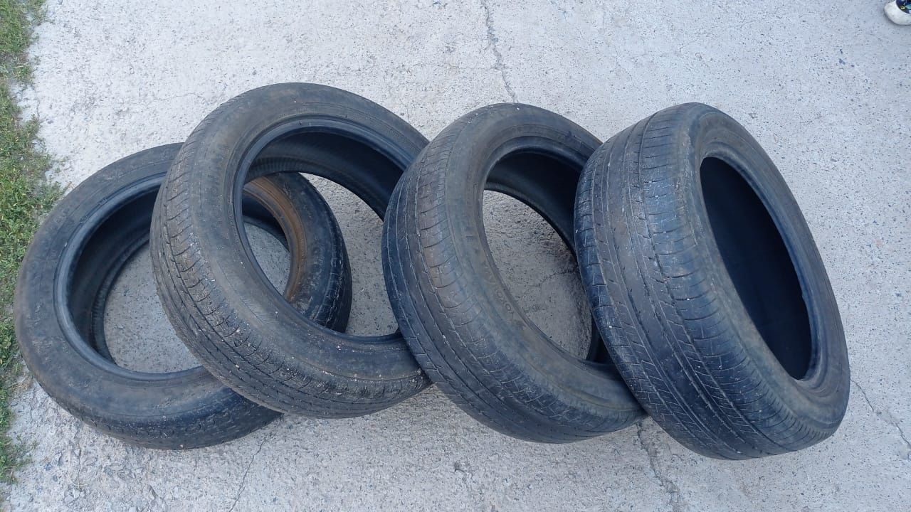 Летний шины марки Yokohama 215/55  R17