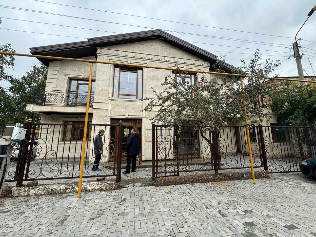 Реконструкция и ремонт фасада и лестниц