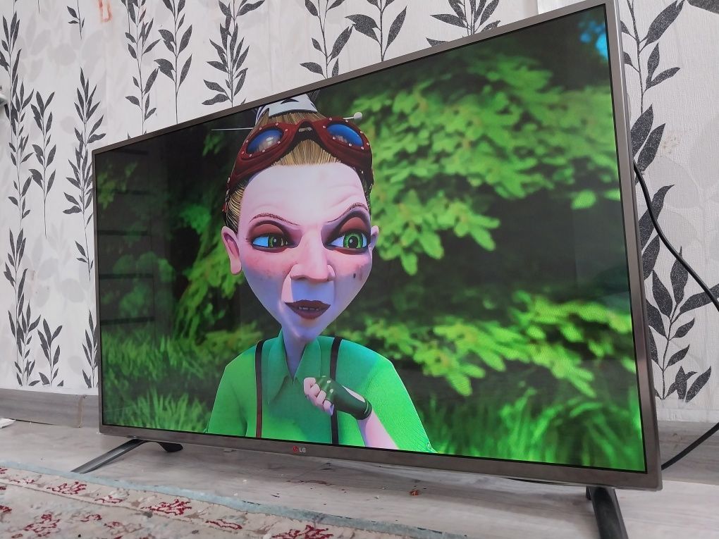 Большой LG-110см.3D SMART WIFI T2