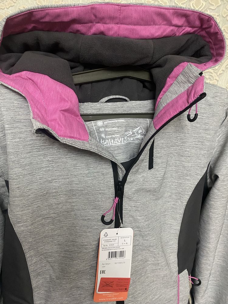 Продам женские лыжные одежды.
