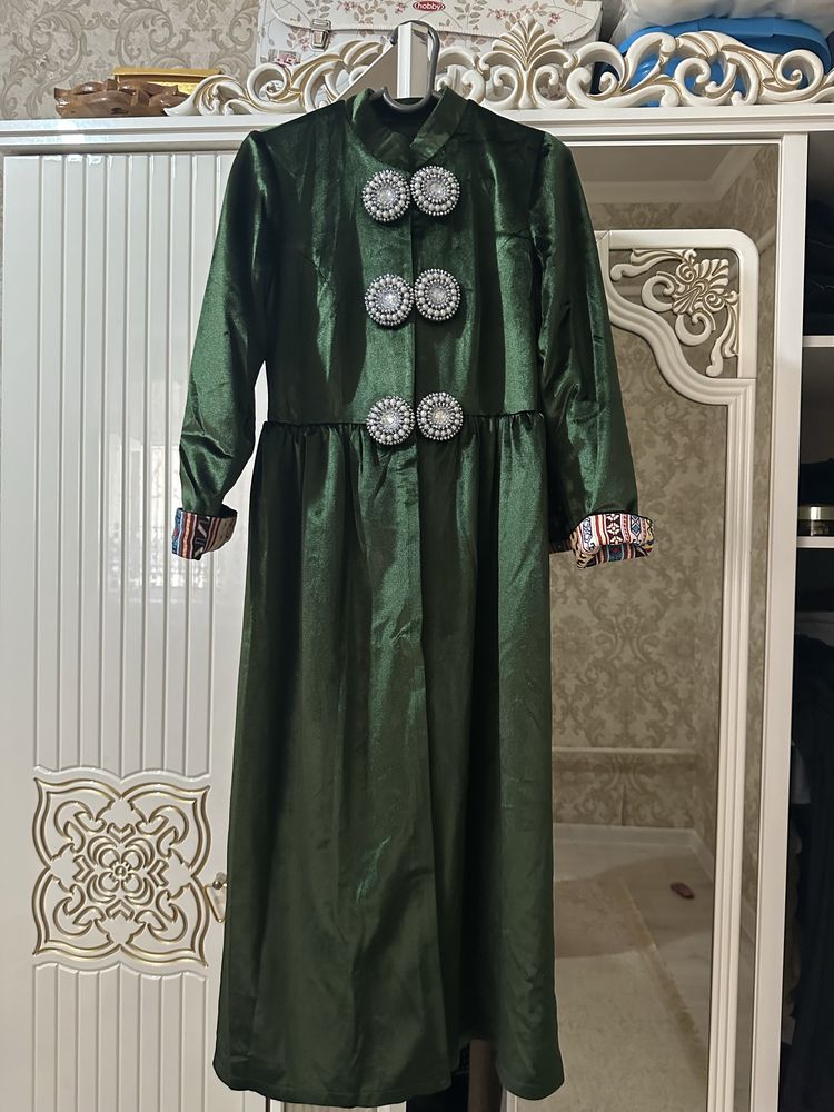 Киимдер сатылады