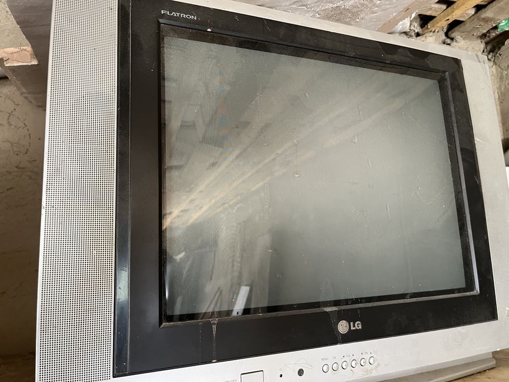 Телевизор самсунг и LG