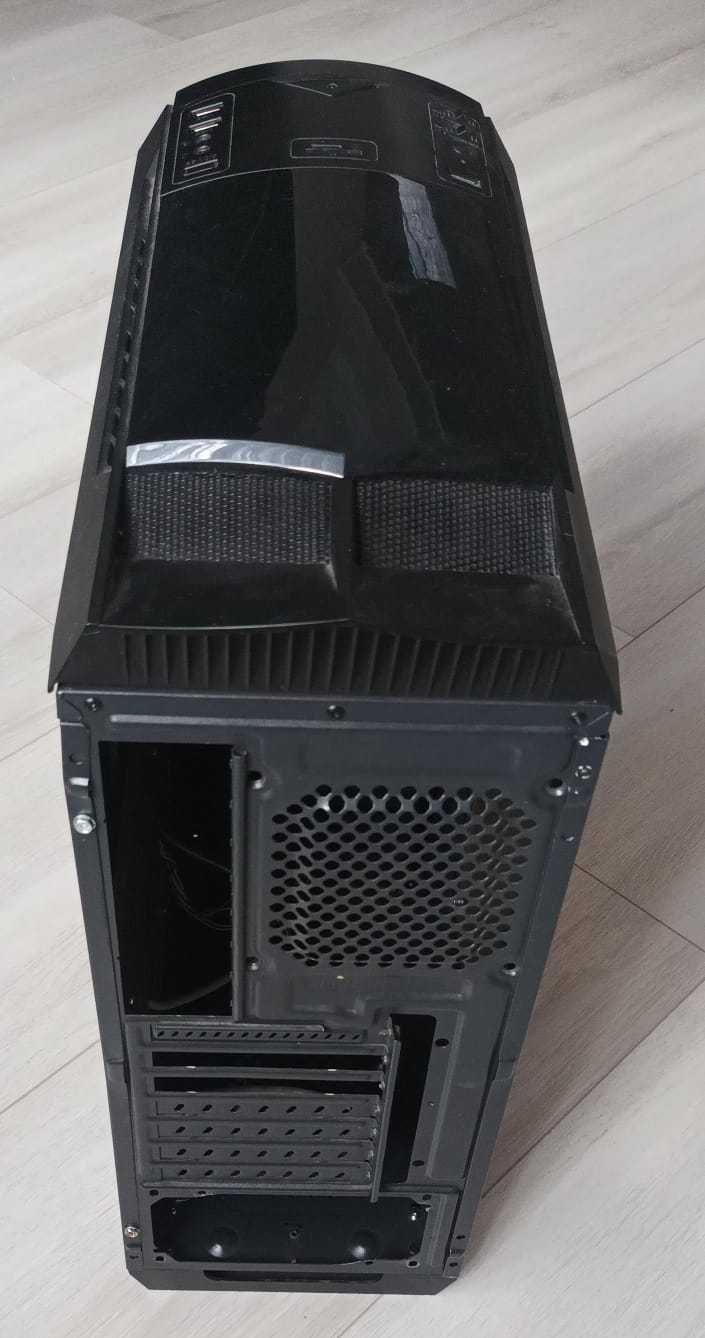 Продается корпус AeroCool BattleHawk Black для игрового компьютера