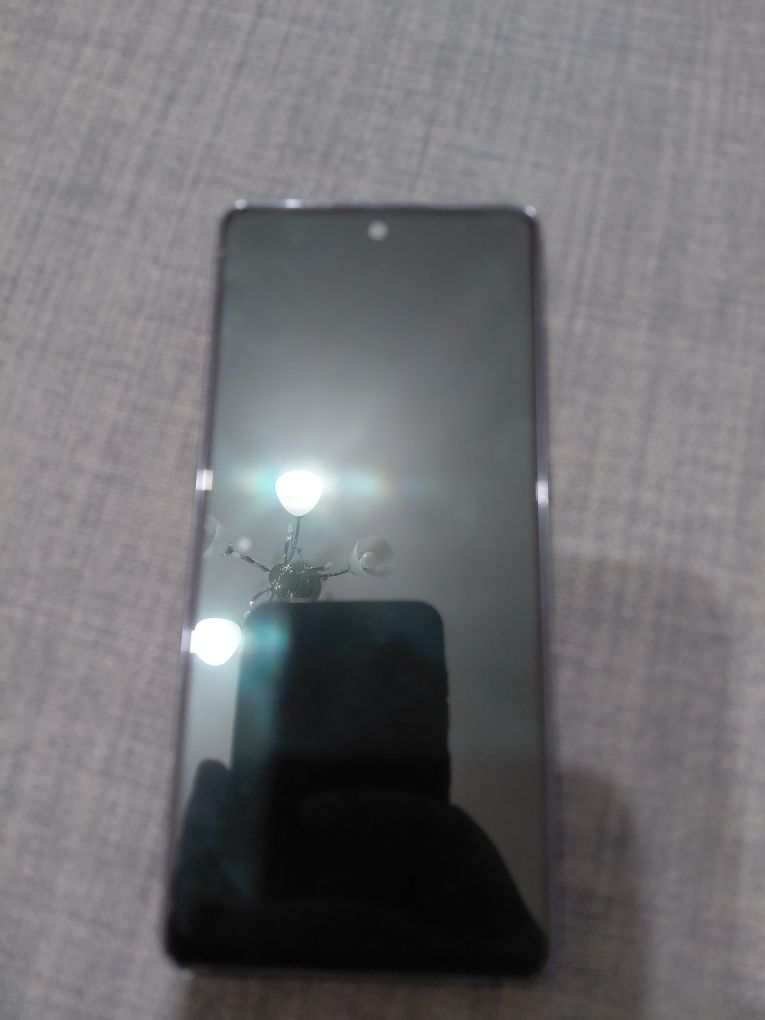 Продам Самсунг S20 fe