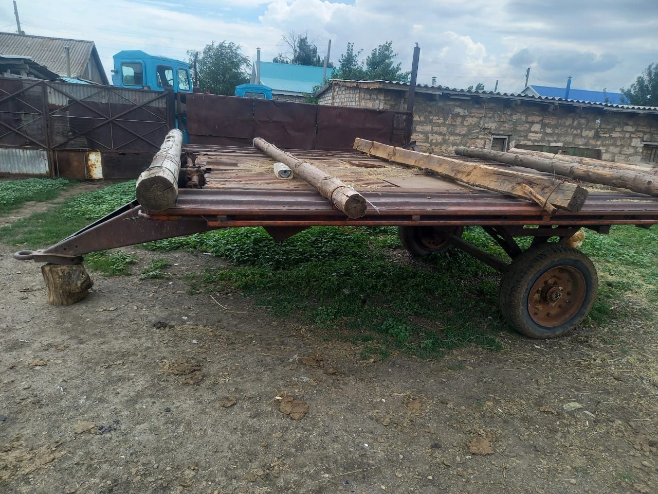Продам прицеп 1-ПТУ-4