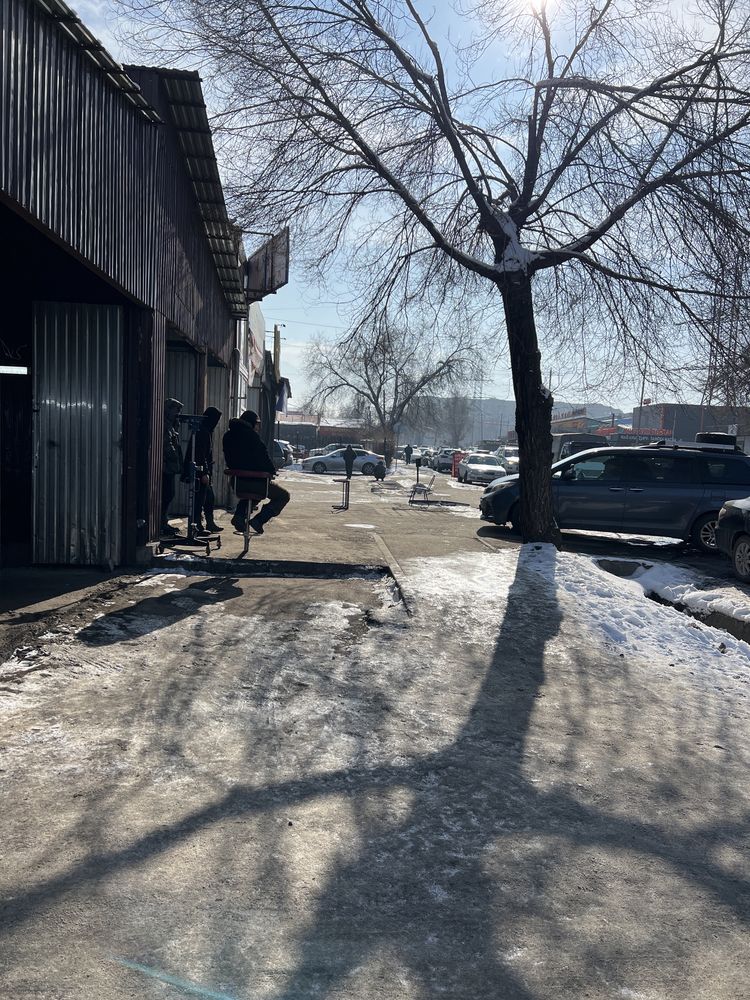 Сдам в аренду токарный станок помищение отдельное на КарСити