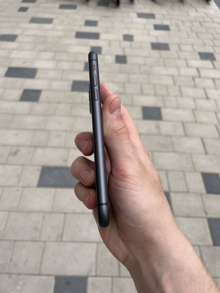 Iphone 11 gb 128 akb 74%