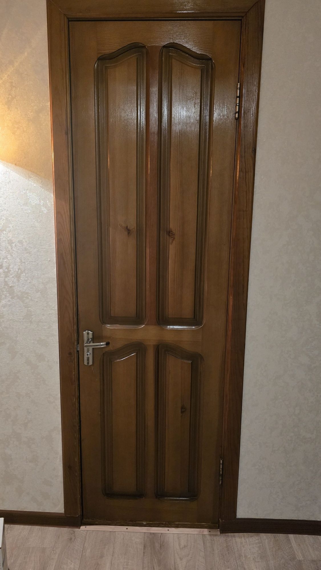 Деревянные межкомнатные двери Б/У