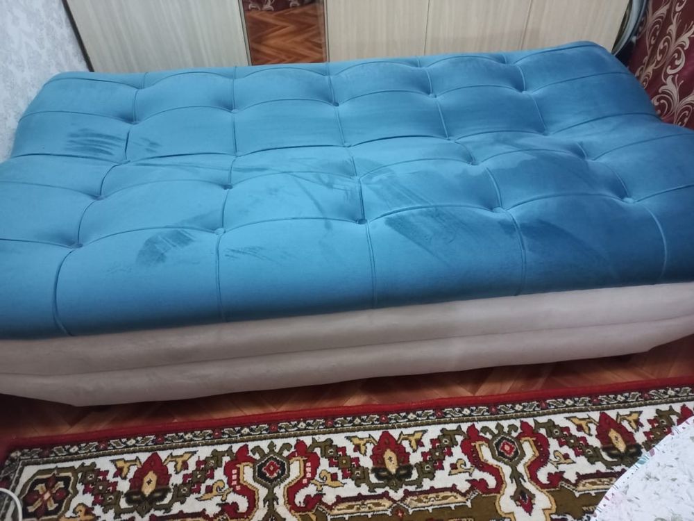 Срочно! Продам раскладной диван в отличном состоянии.