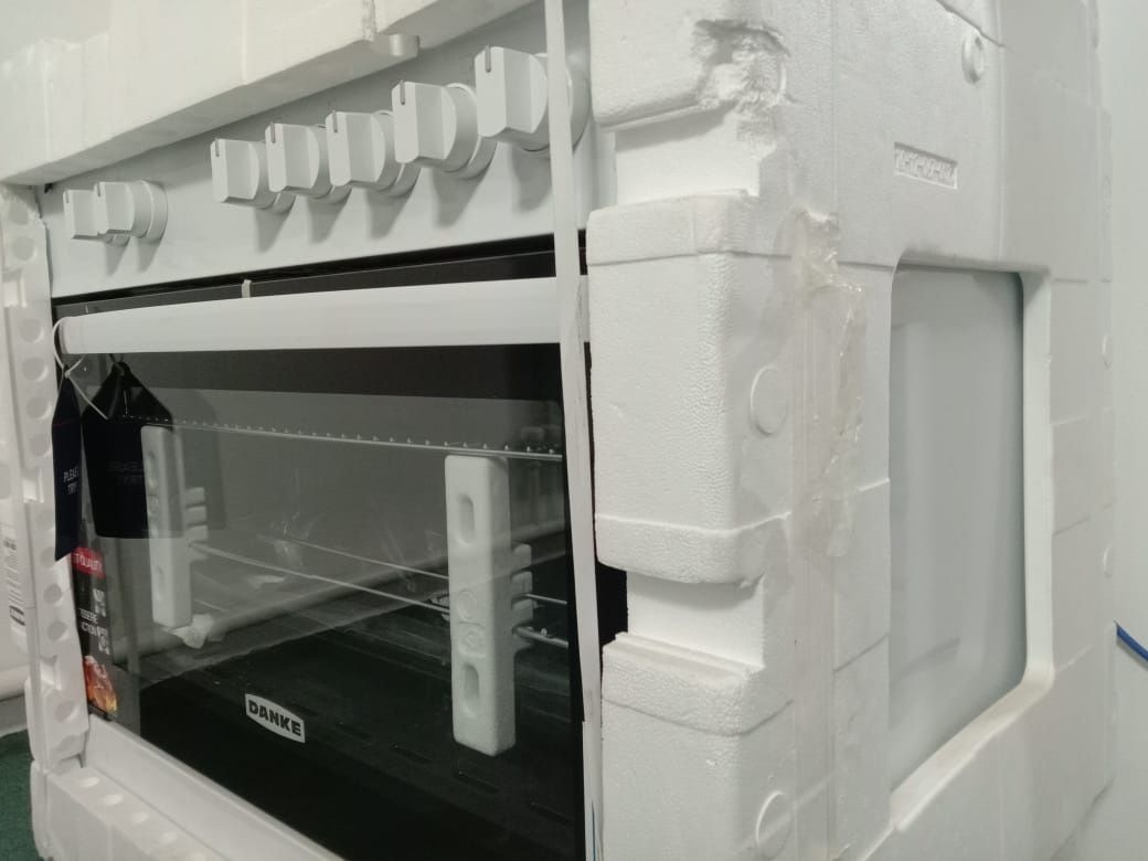 Новый 5 камфорлы Газ Плита сатылады.