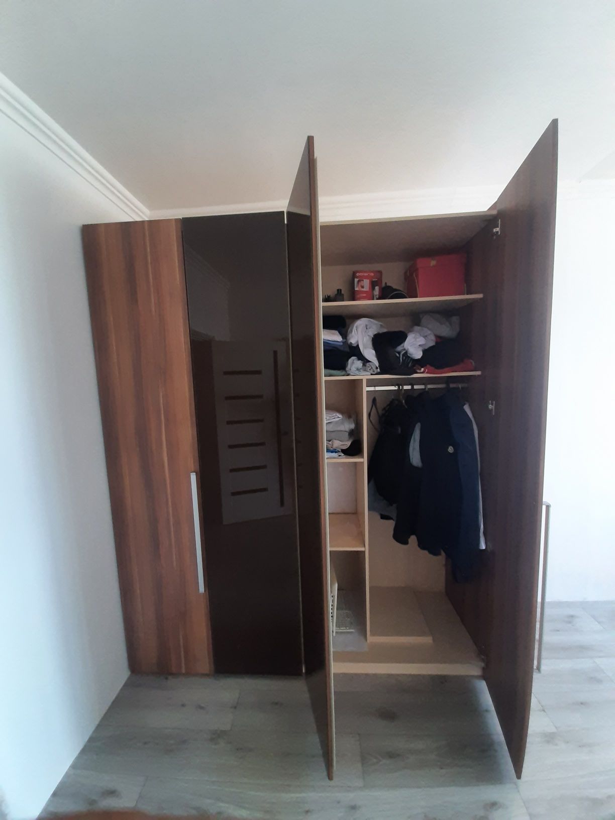 Шифонер продам как новый