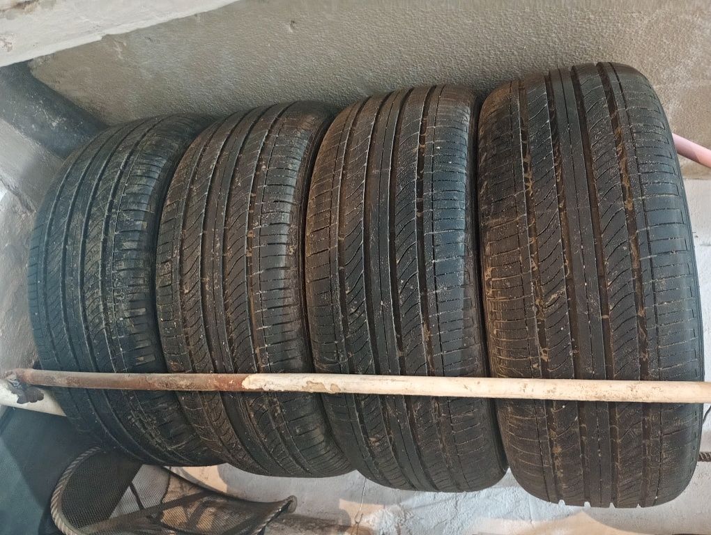 Продам покрышки летние R17
