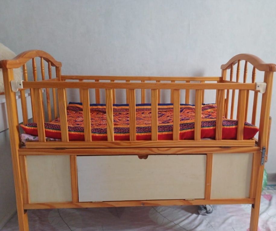 Кровать для новорожденных