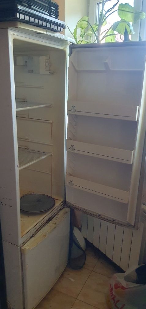 Холодильник на зап части