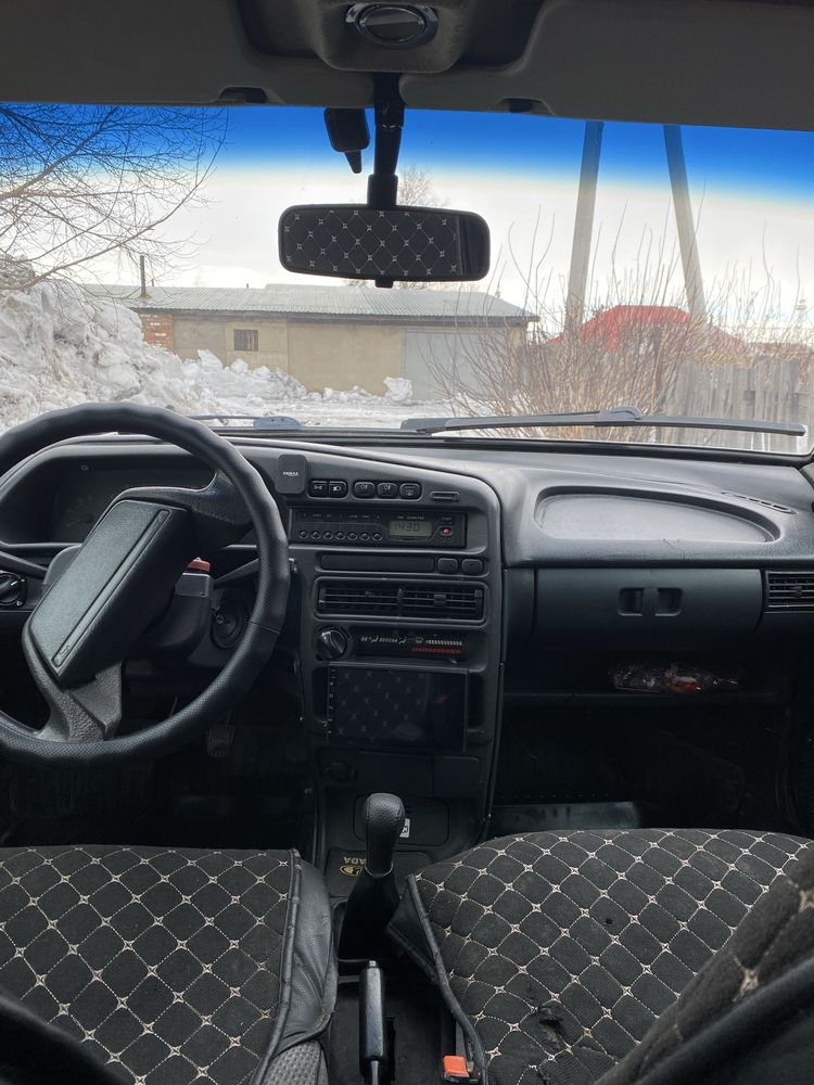 Продам Ваз 2114 комплектация люкс