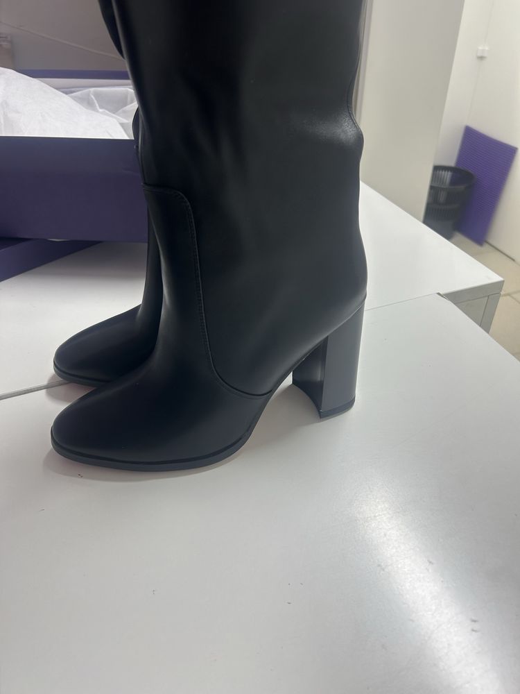 Срочно продам женские сапоги кожанные‼️