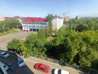 Продам 2 комн кв в центре, район 8 школы