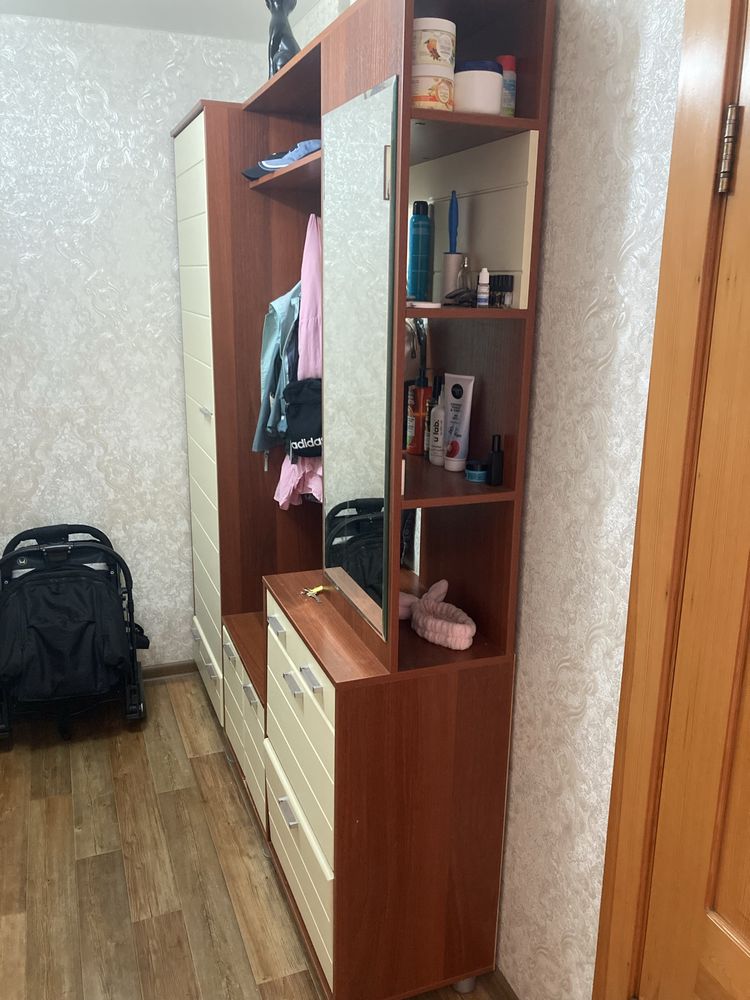 Продам прихожую в хорошем состояние