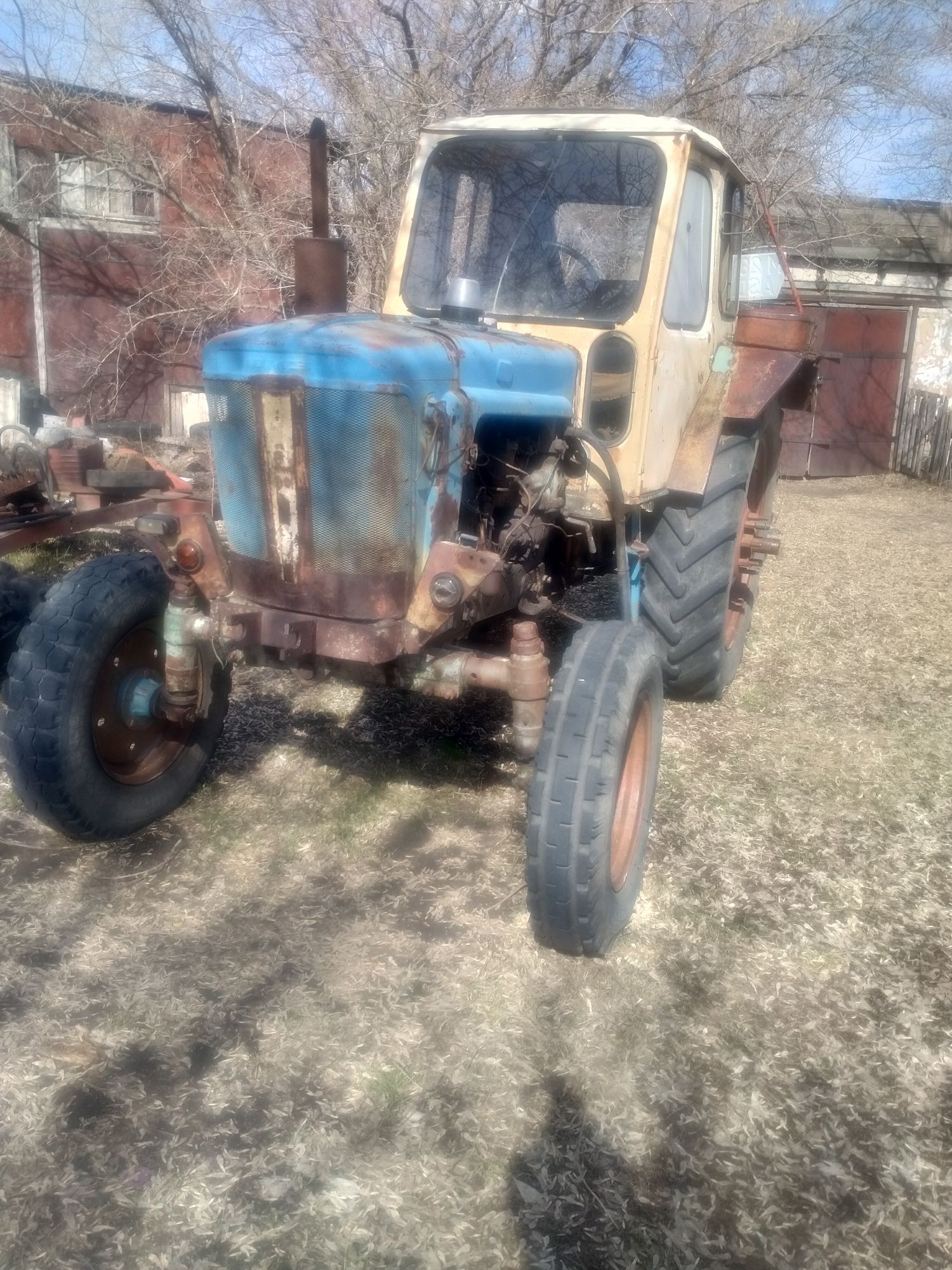 Трактор МТЗ 50 с косаркой двухбруской