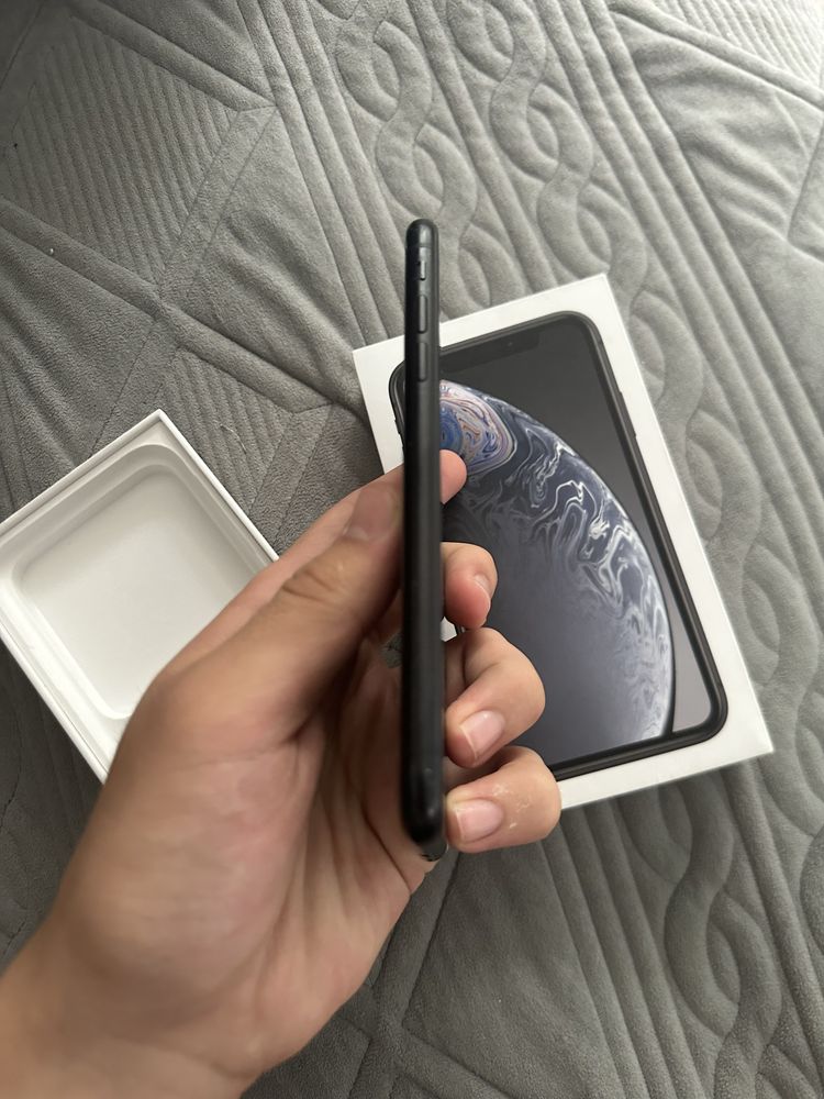 iPhone XR АКБ 80% в отличном состоянии