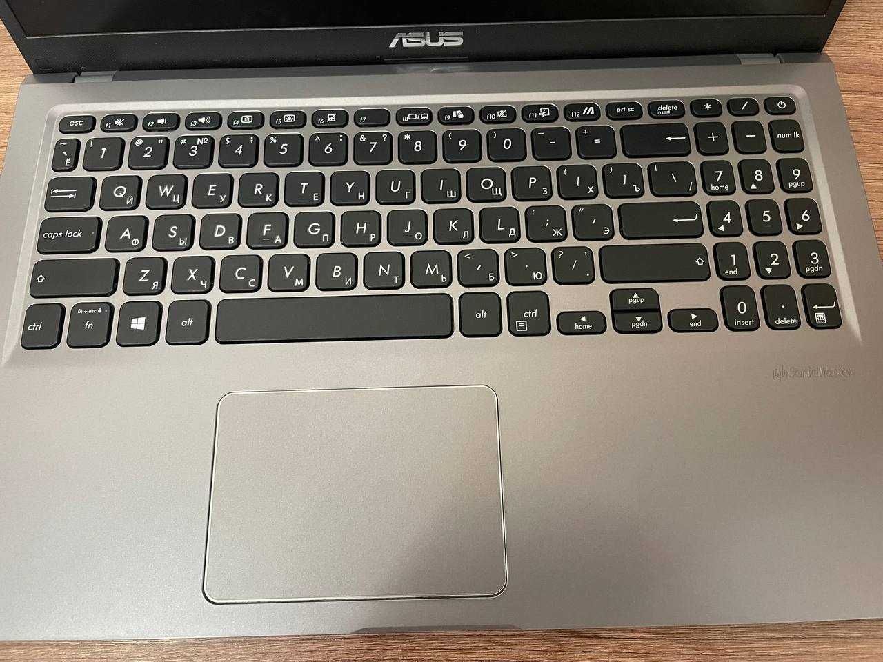 Asus X515m /Pentium Silver N5030/8Gb Ram/256Gb ssd/Uhd Graphics 605/