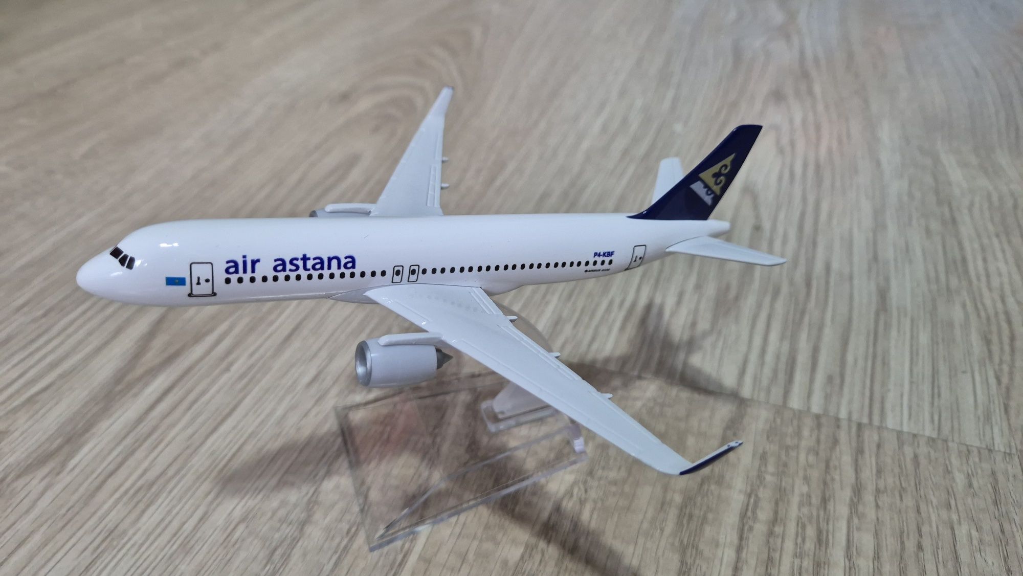 Модель самолёта Air Astana