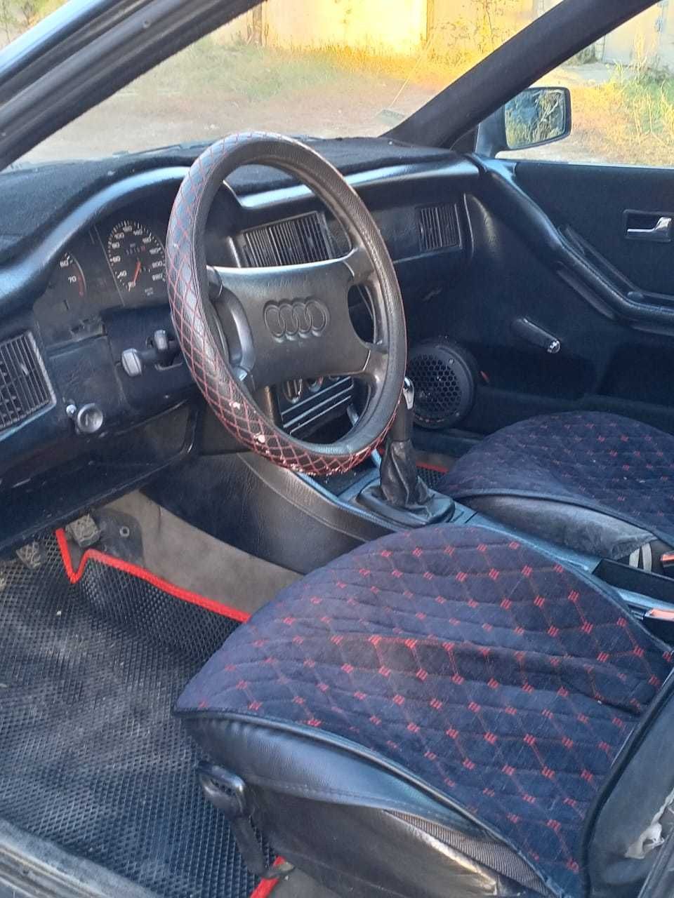 продаю ауди 80..