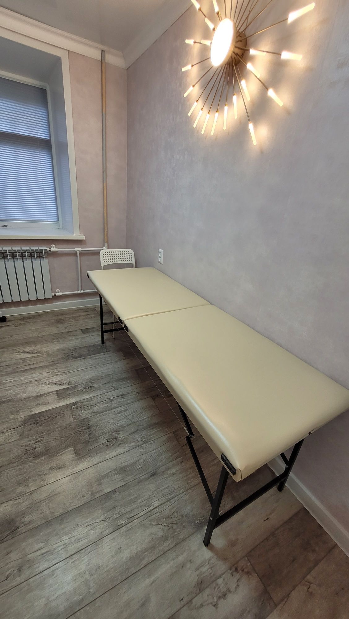 Срочная аренда кушетки в студии красоты