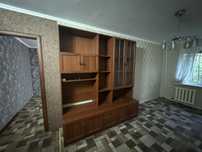 Продам сервант шкаф