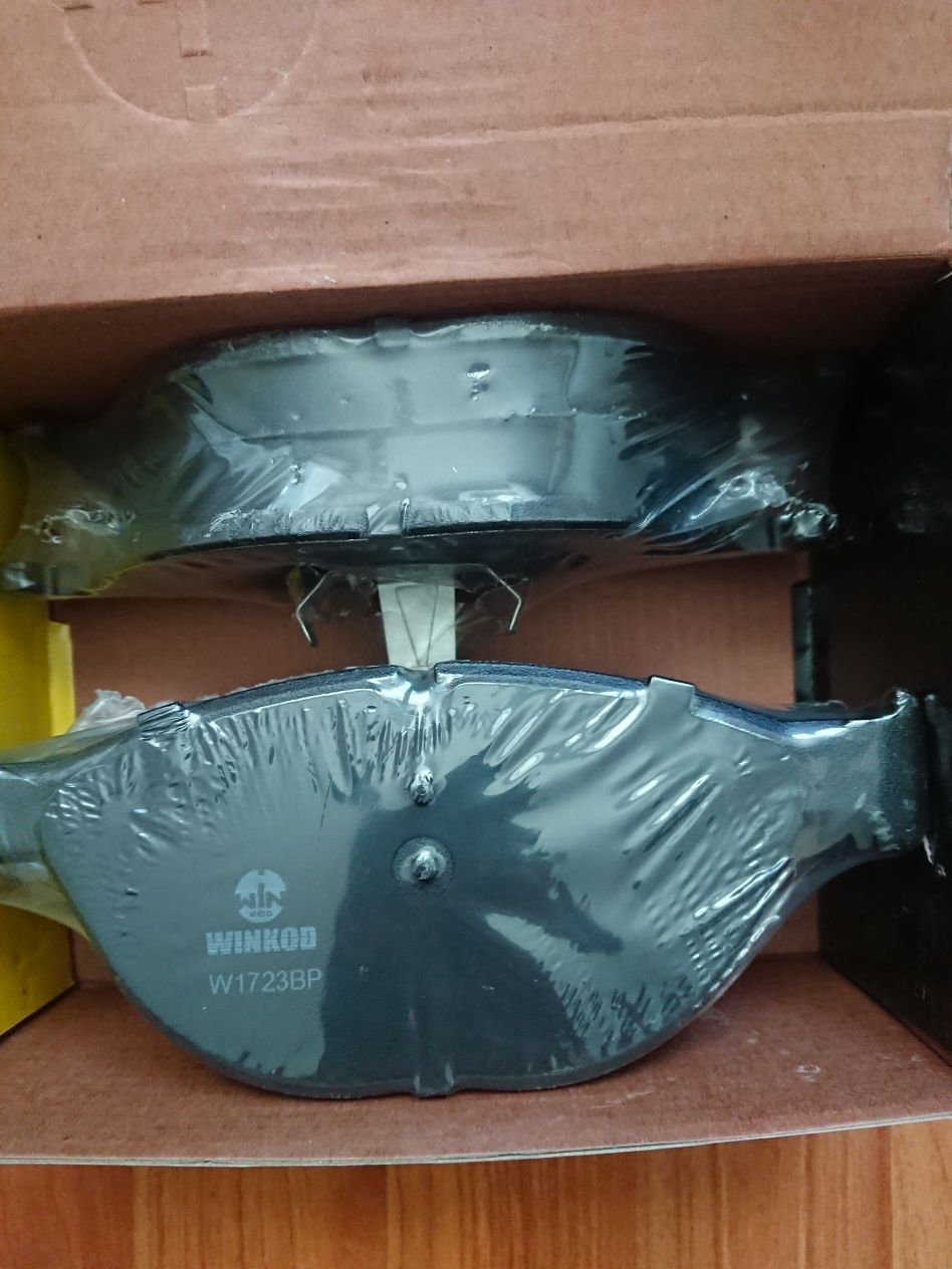 Колодки тормозные передние BMW 5/6/7 F10/F18/F07/F11/F06/F12/F13/F01