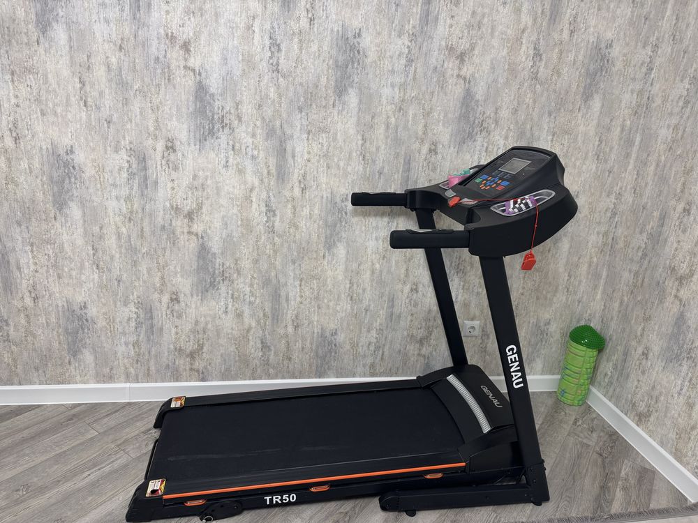 Продам беговую дорожку Genau TR50!