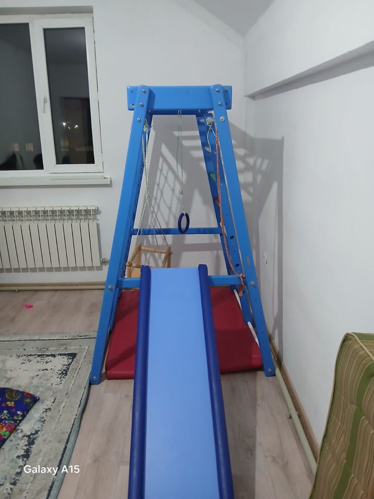Продам небольшую игровую площадку для детей
