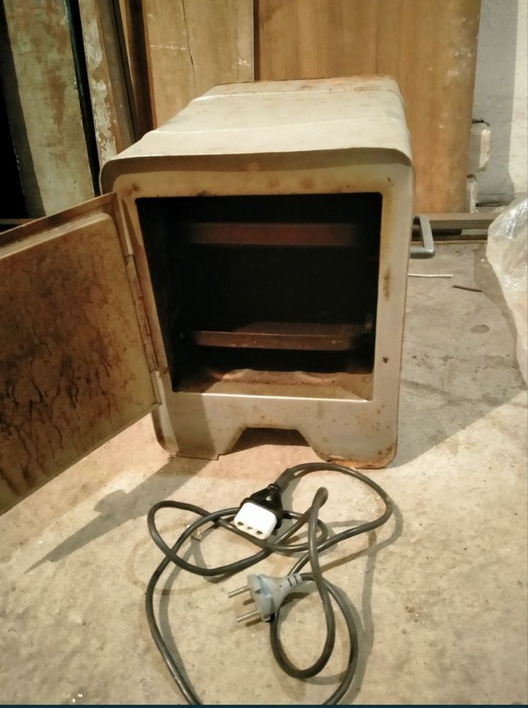 Продам Электро Печь СССР
