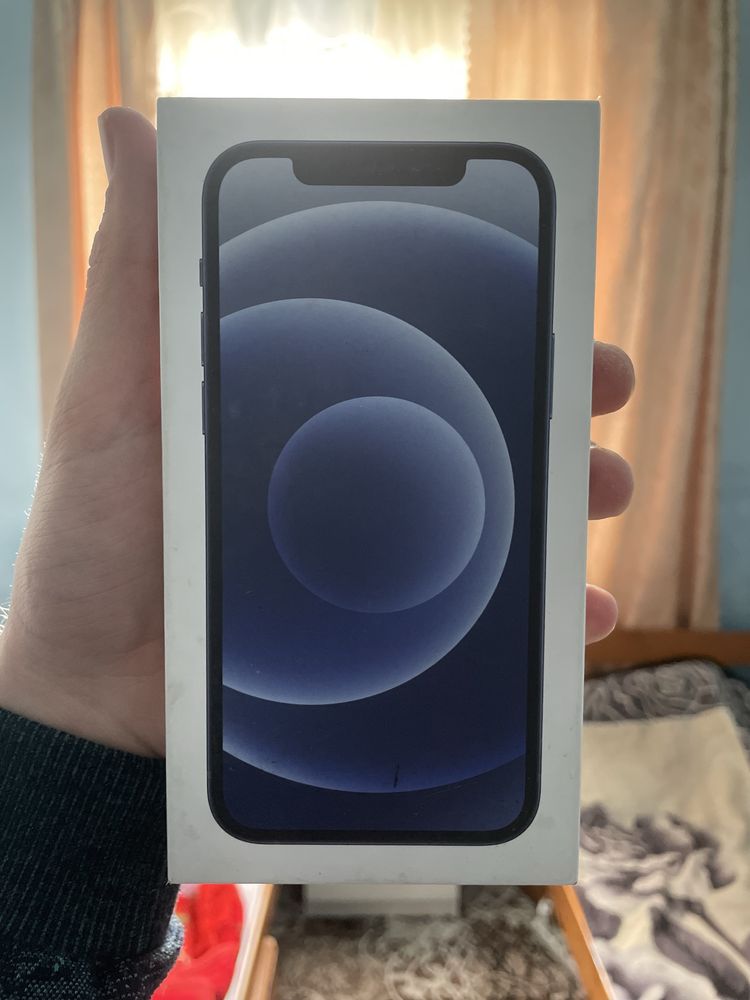 Продаю iphone 12