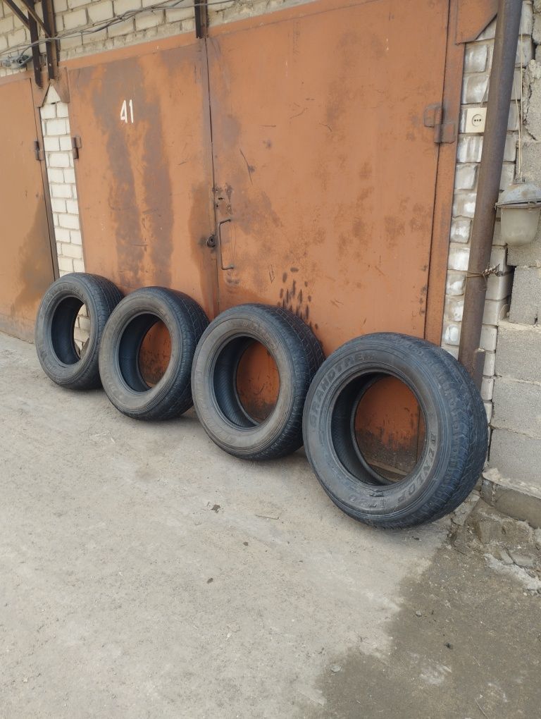 Резина 265/65R17 4 шт.