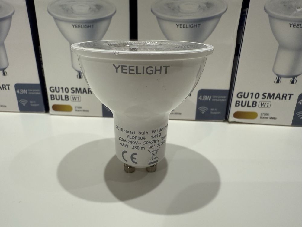 Диммируемая умная лампочка Yeelight GU10
