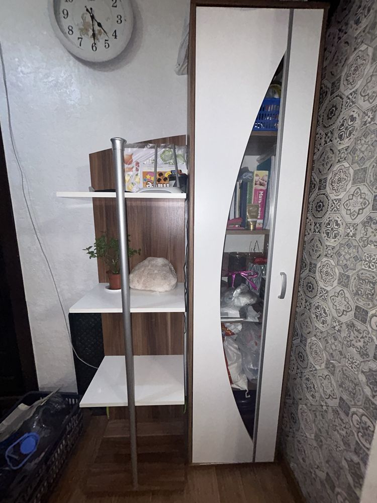 Продается б/у прихожая