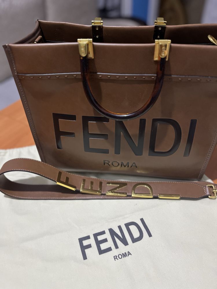 Продам сумку FENDI.