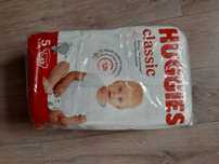продаю памперсы Huggies 5
