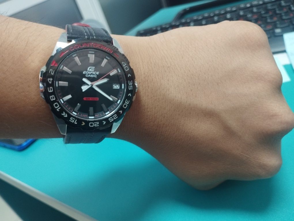 Часы Casio Edifice водонепроницаемые