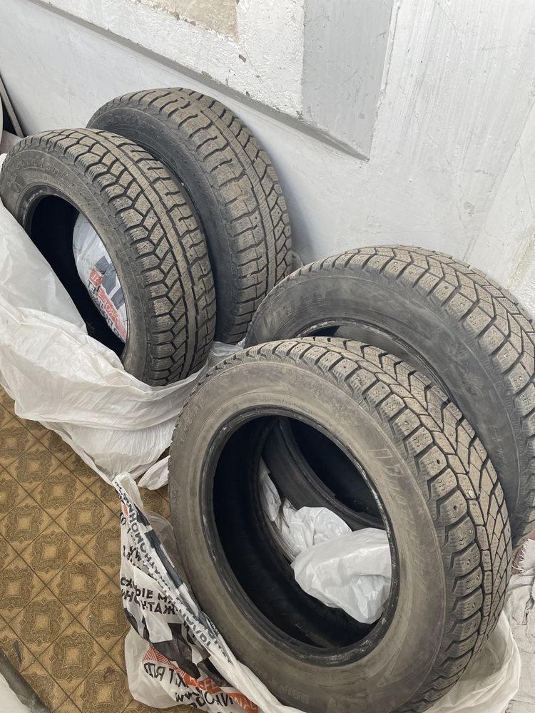 Зимня резина 185/65 R15