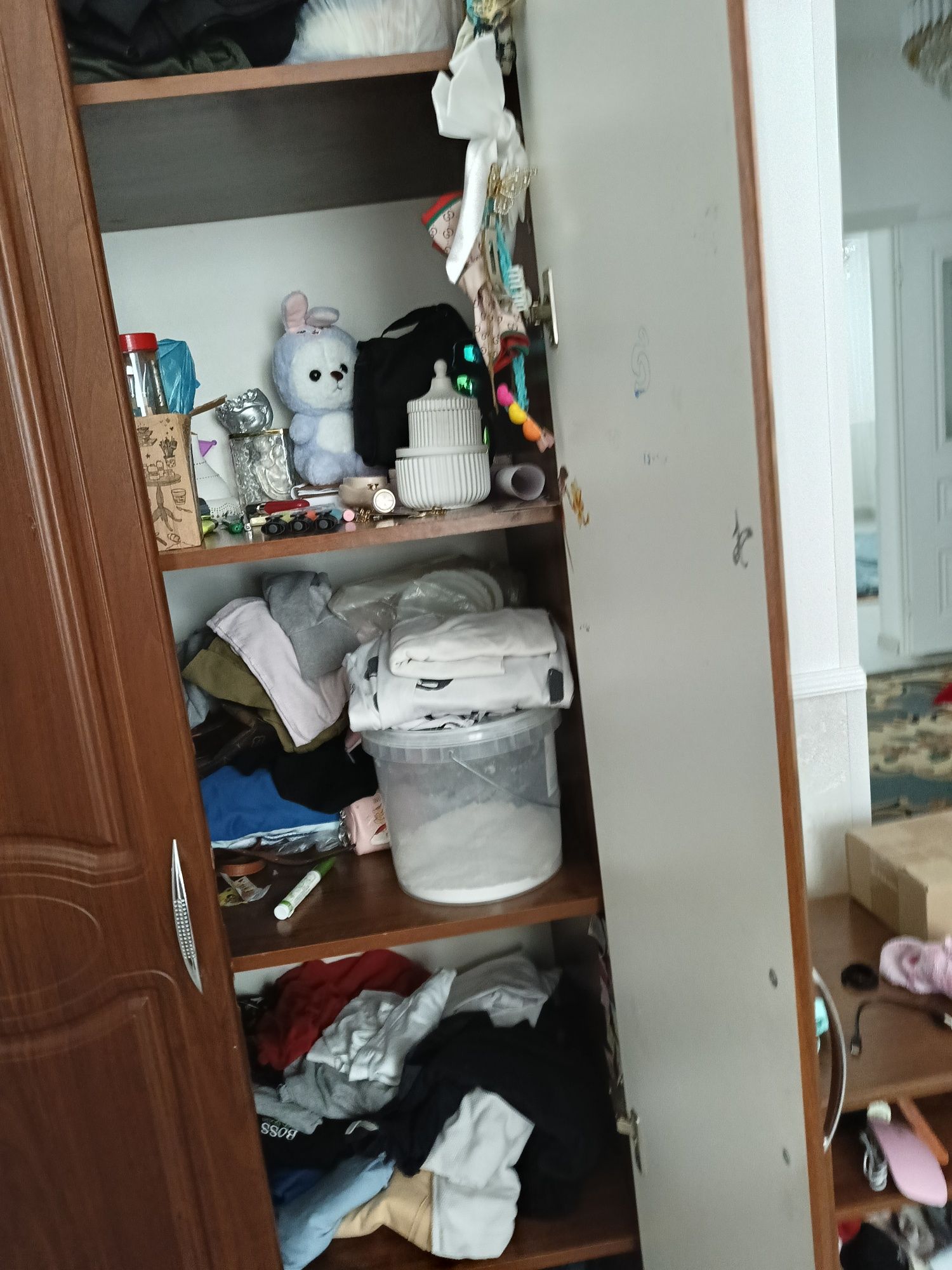 Шкаф для одежды.