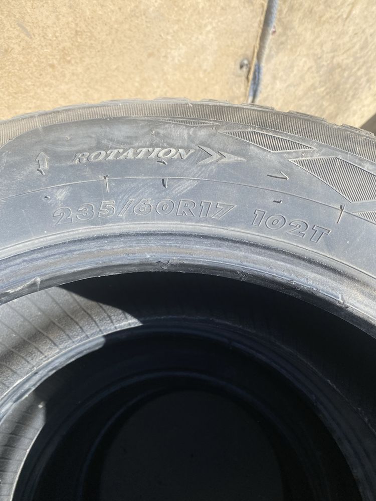 MAXTREK 235/60R17