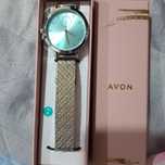 Продам часы от avon