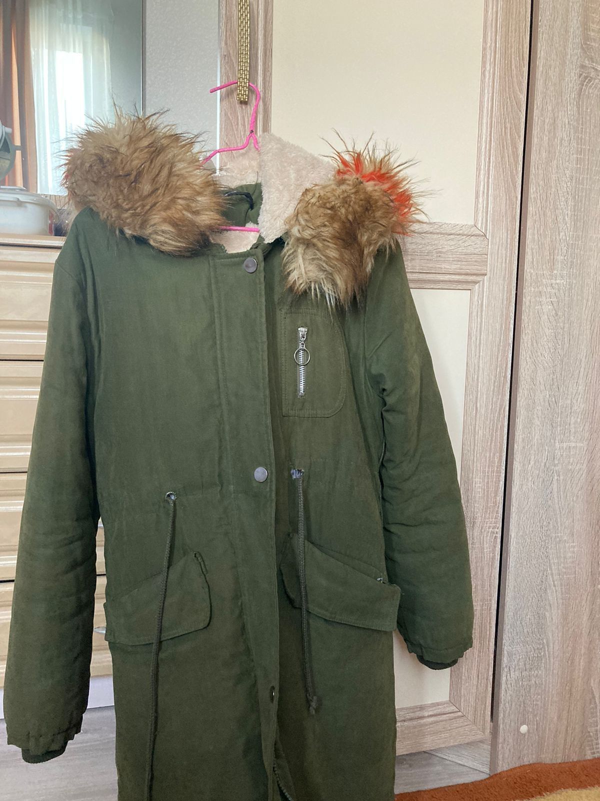 Продам пальто, куртку, платья, юбки и брюки 40-42 размер