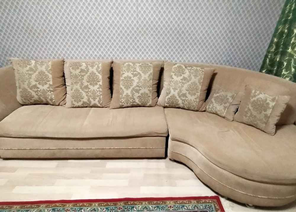 Продам диван угловой